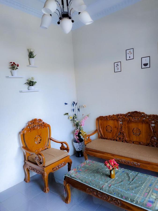 Twentynine Homestay Banyuwangi  Esterno foto