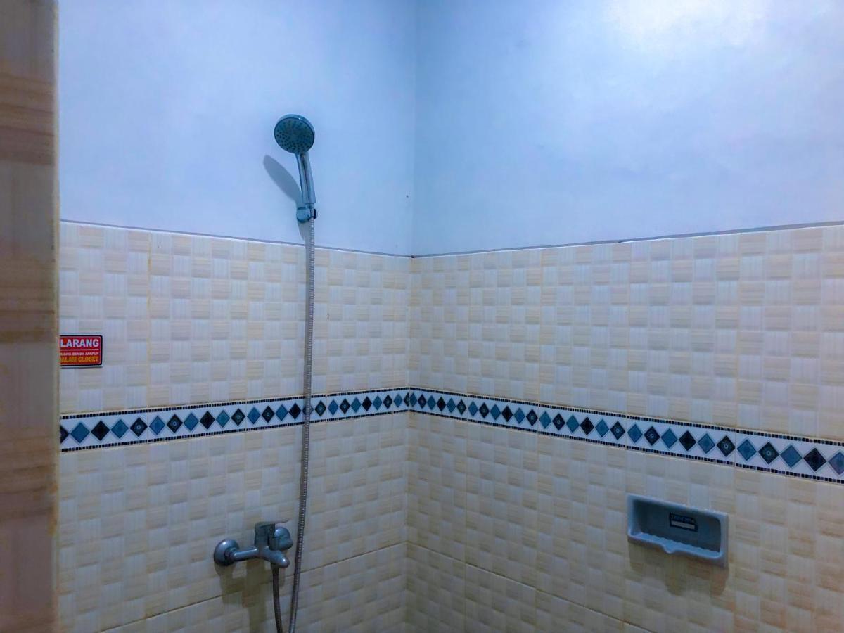 Twentynine Homestay Banyuwangi  Esterno foto