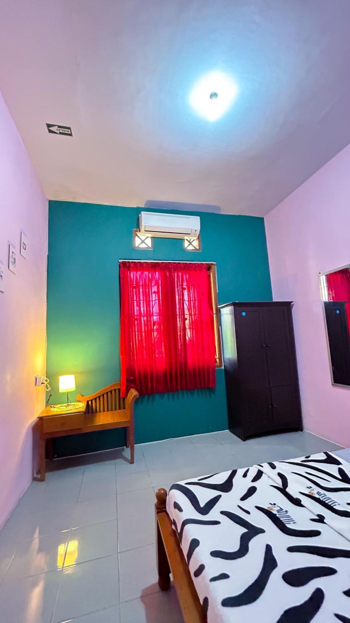 Twentynine Homestay Banyuwangi  Esterno foto