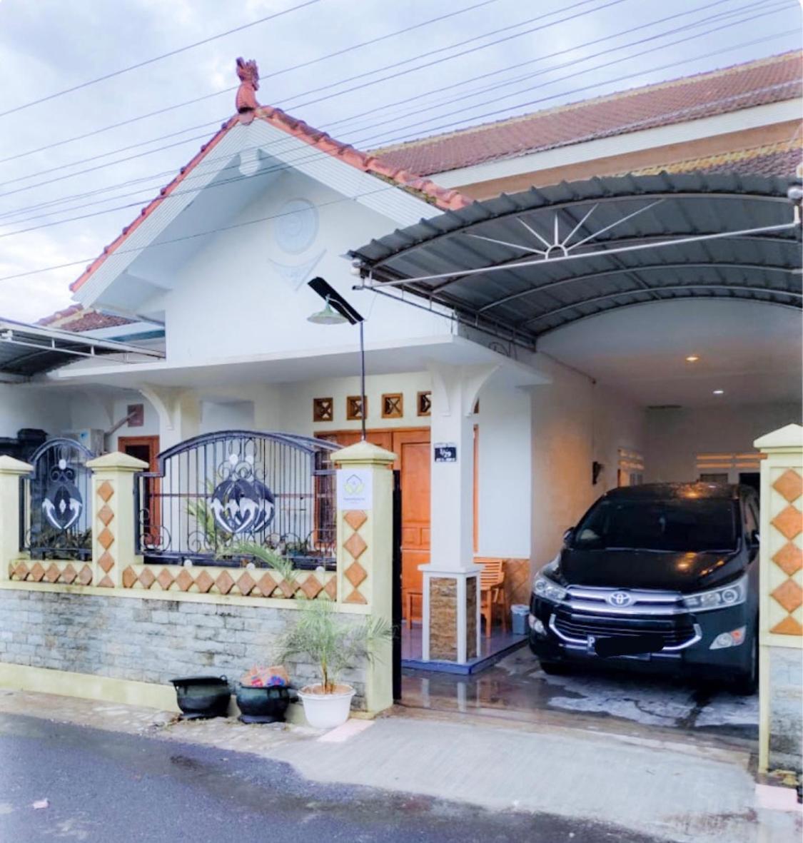 Twentynine Homestay Banyuwangi  Esterno foto